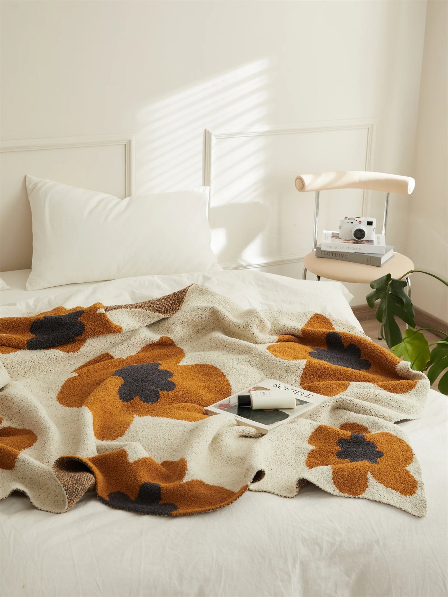 Floral Knit Throw – Cozy Microfiber Blanket